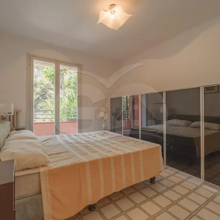 Apartman Quadrilocale - Goelba *